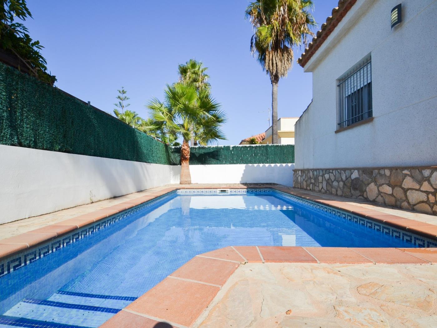 Casa Bonita con piscina privada en Riumar Deltebre