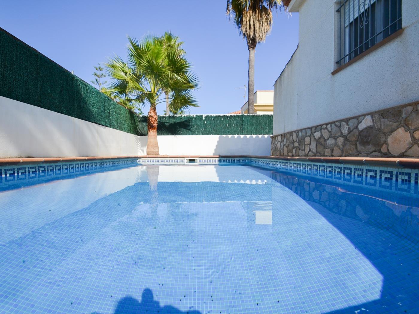 Casa Bonita con piscina privada en Riumar Deltebre