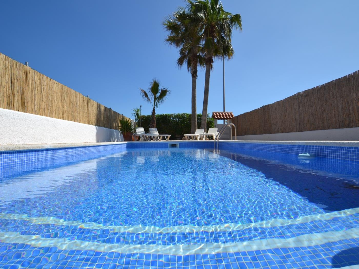 Casa Vista Mar/Les Dunas avec la piscine privée in Riumar Deltebre