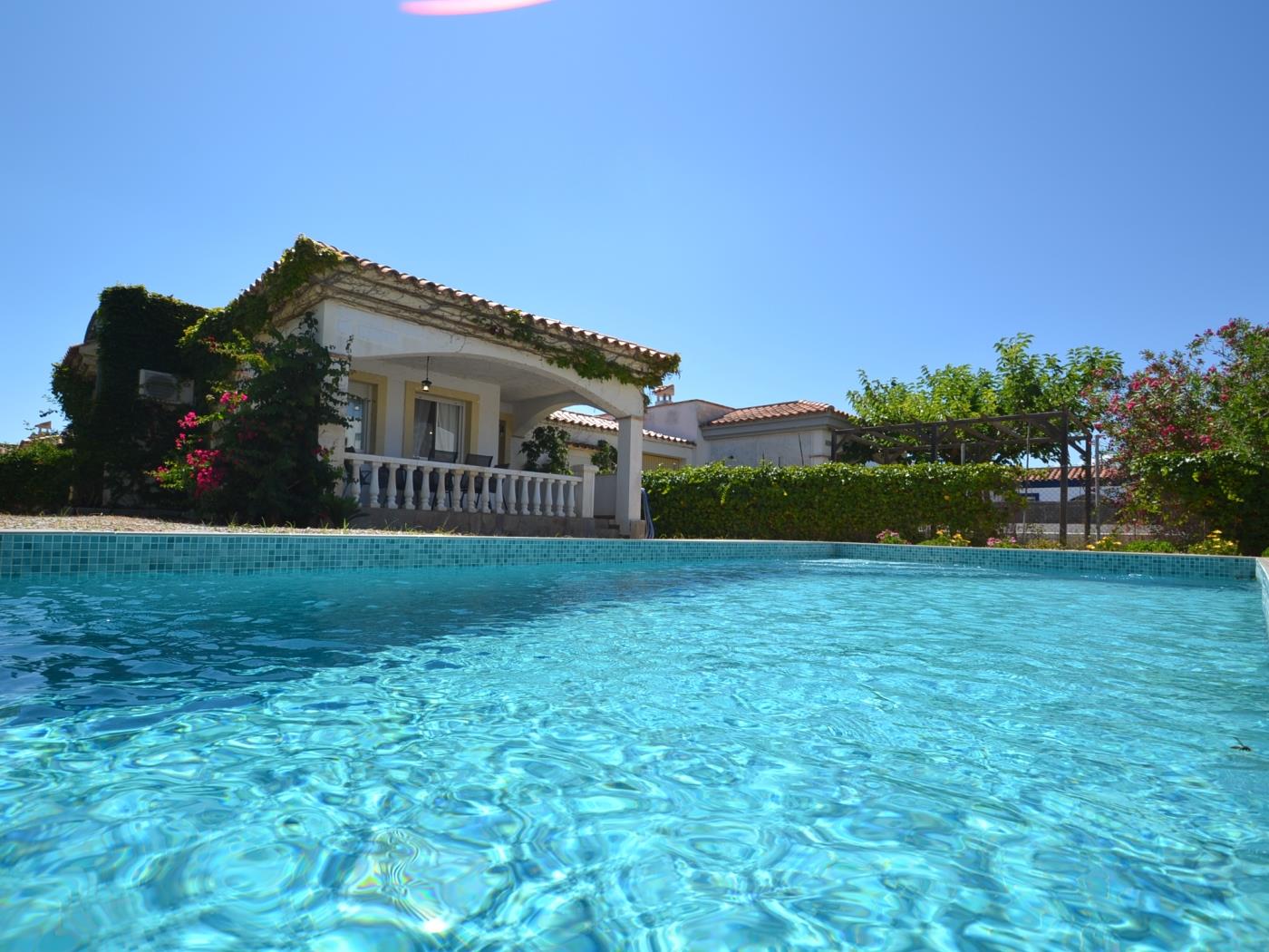 Casa Viamar avec la piscine privée à Riumar Deltebre