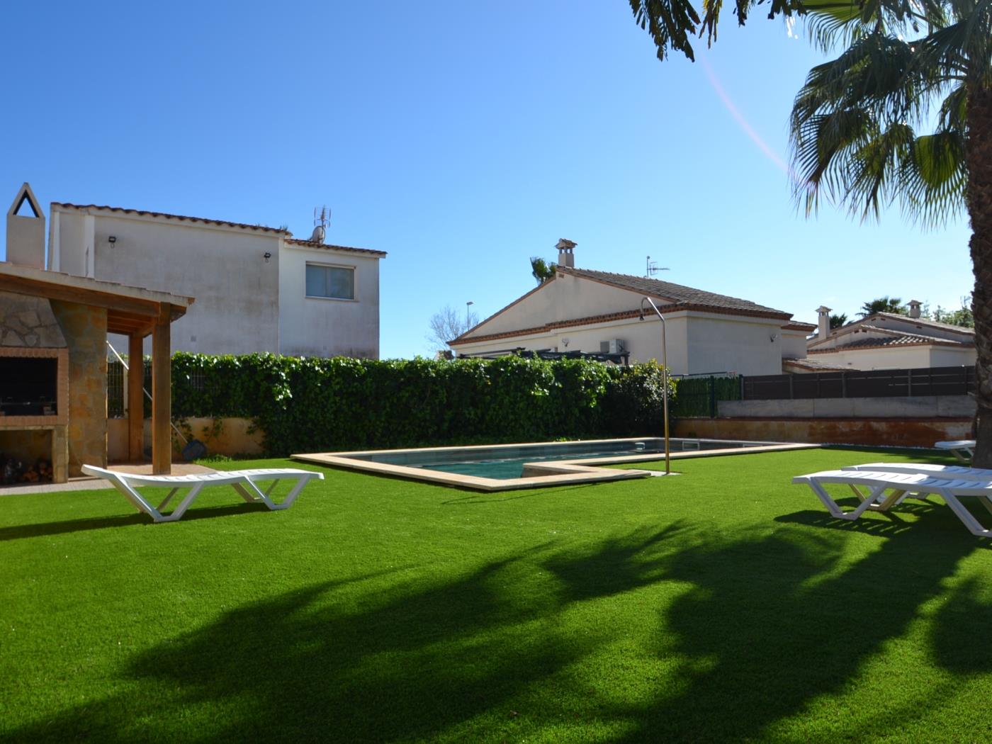 Casa Gallo avec la piscine privée à Riumar Deltebre