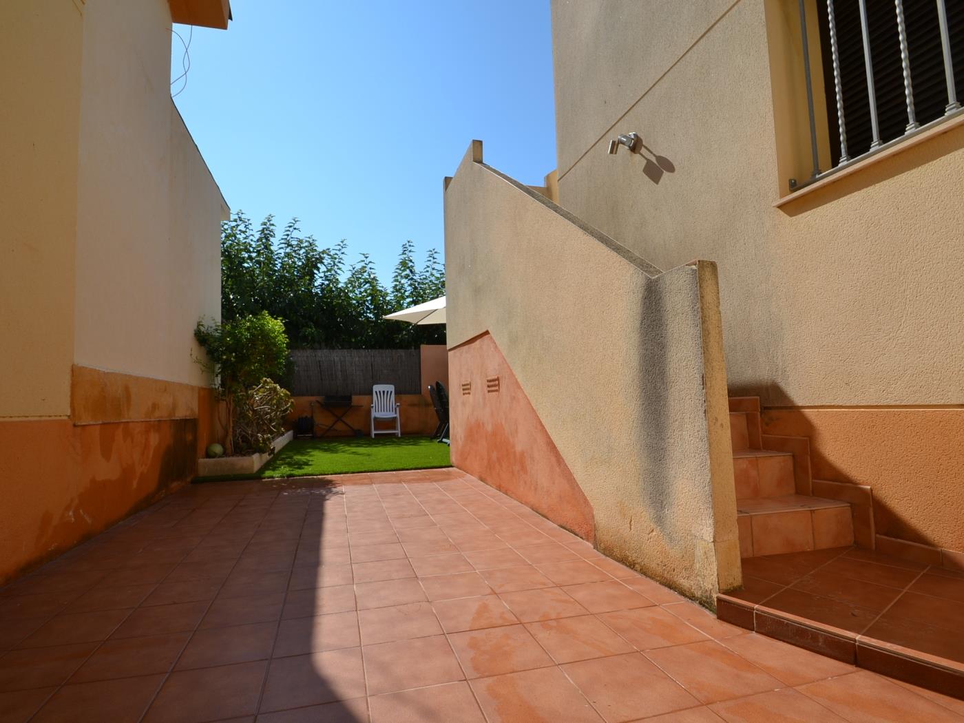 Casa Valencia amb piscina privada a Riumar Deltebre