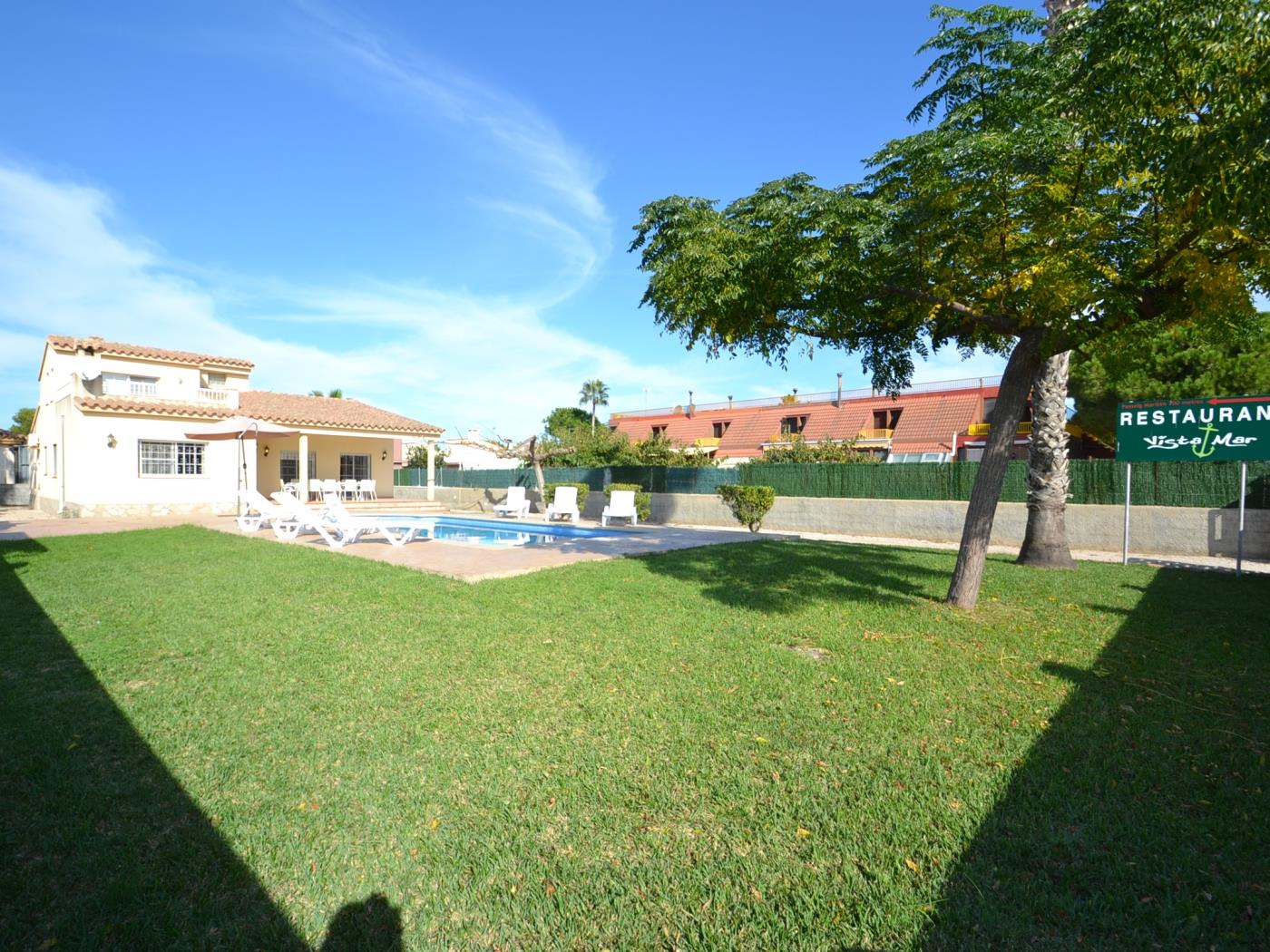 Casa Martin pour 6 persons avec la piscine privée à Riumar Deltebre