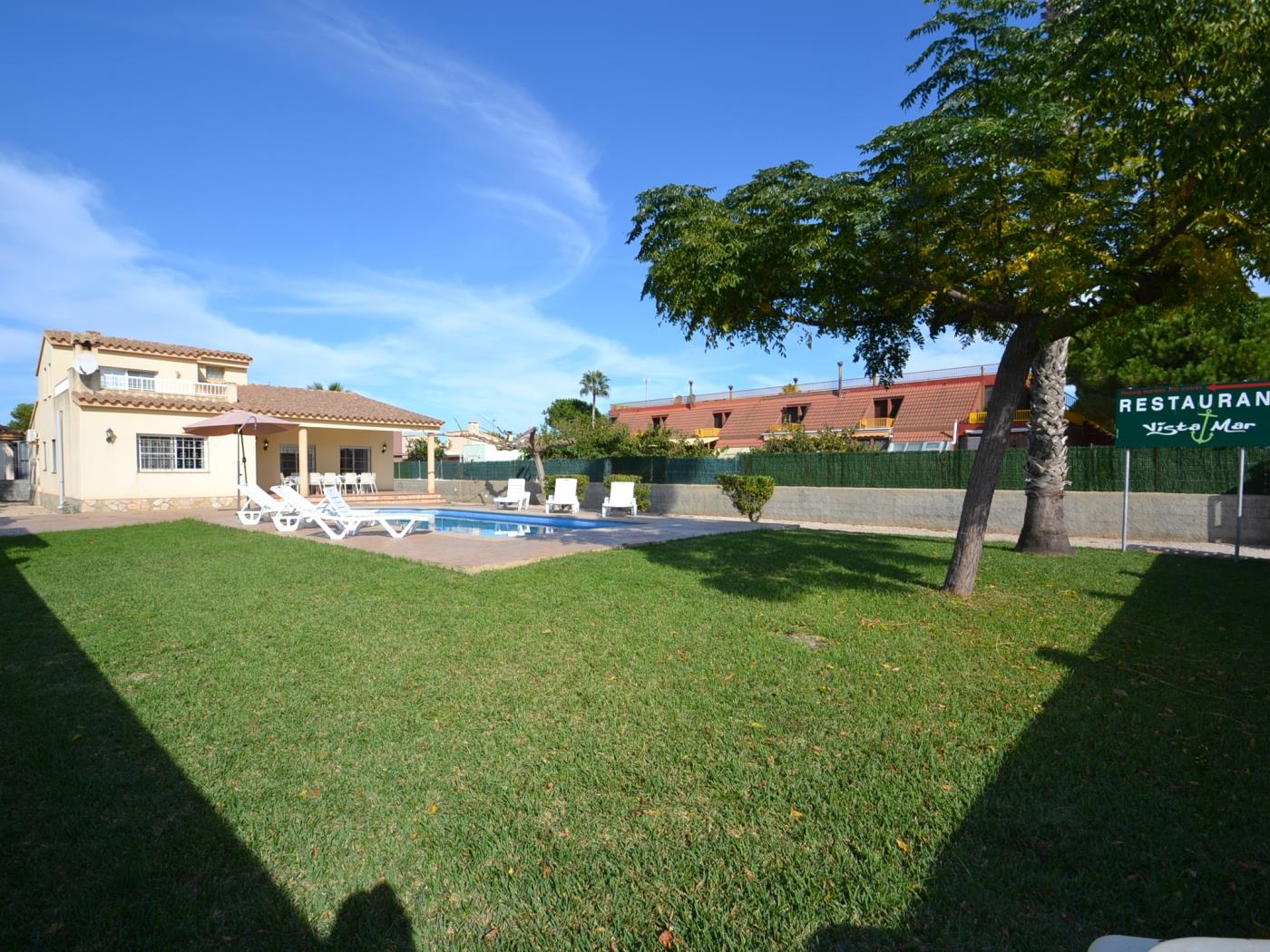 Casa Martin pour 6 persons avec la piscine privée à Riumar Deltebre