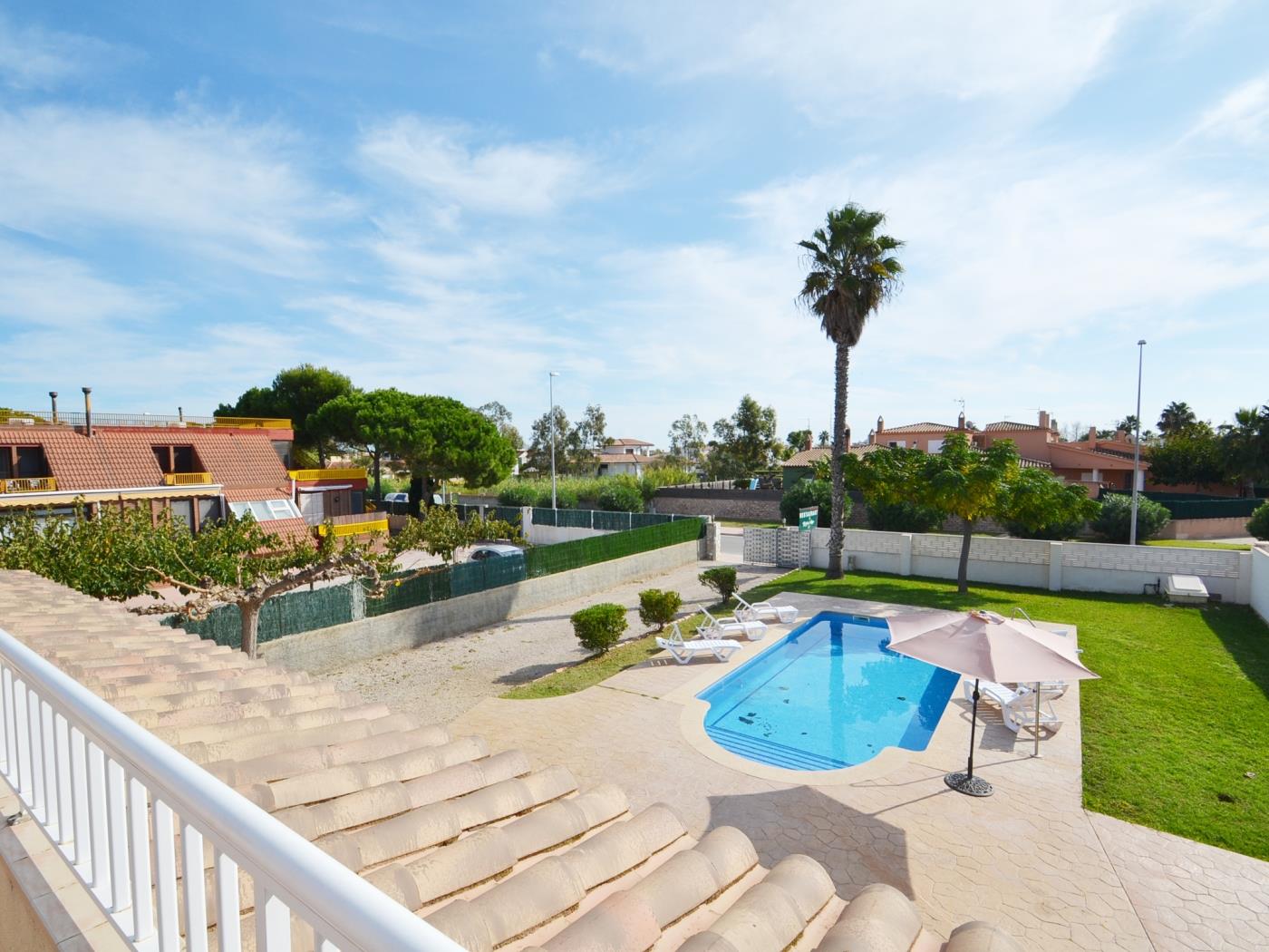 Casa Martin pour 6 persons avec la piscine privée à Riumar Deltebre