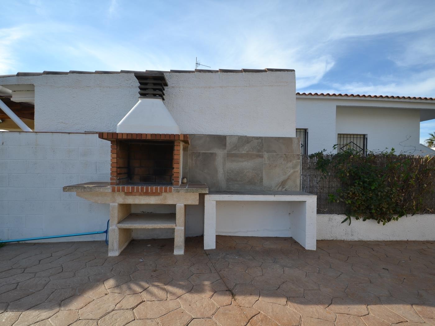 Casa Martin pour 6 persons avec la piscine privée à Riumar Deltebre