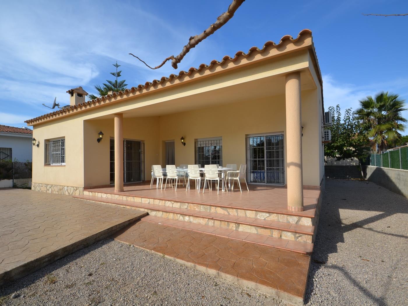 Casa Martin pour 6 persons avec la piscine privée à Riumar Deltebre