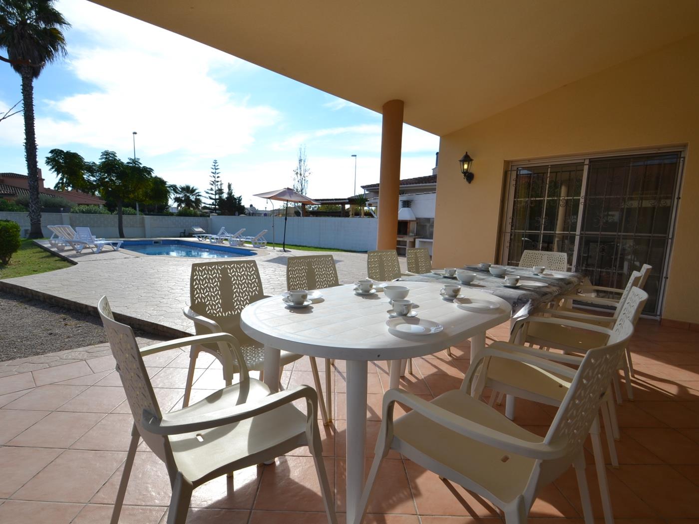 Casa Martin pour 6 persons avec la piscine privée à Riumar Deltebre