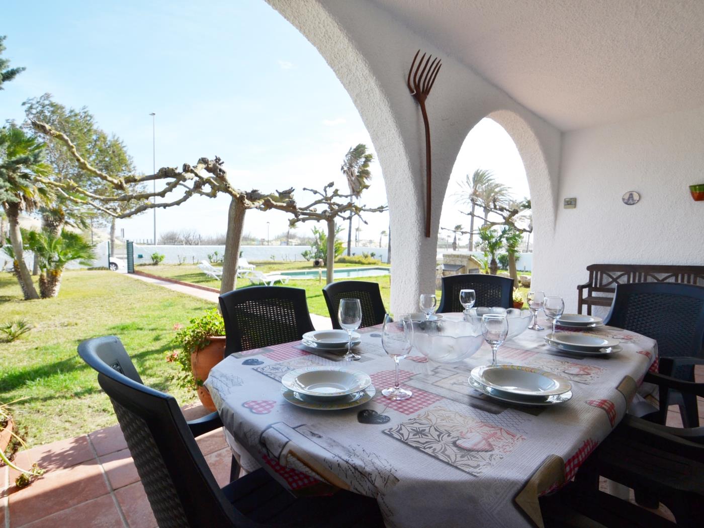 Villa Oasis mit Privatpool in Riumar Deltebre