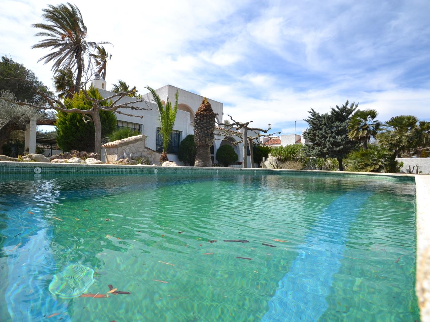 Villa Oasis avec la piscine privée à Riumar Deltebre