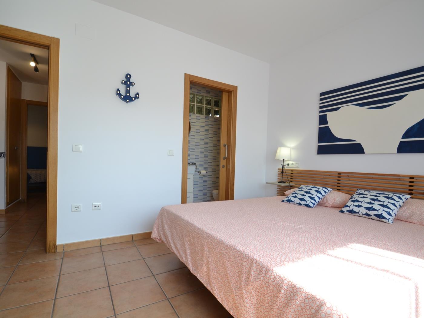 Villa Moreno por 6 persons with the privat pool in Riumar Deltebre