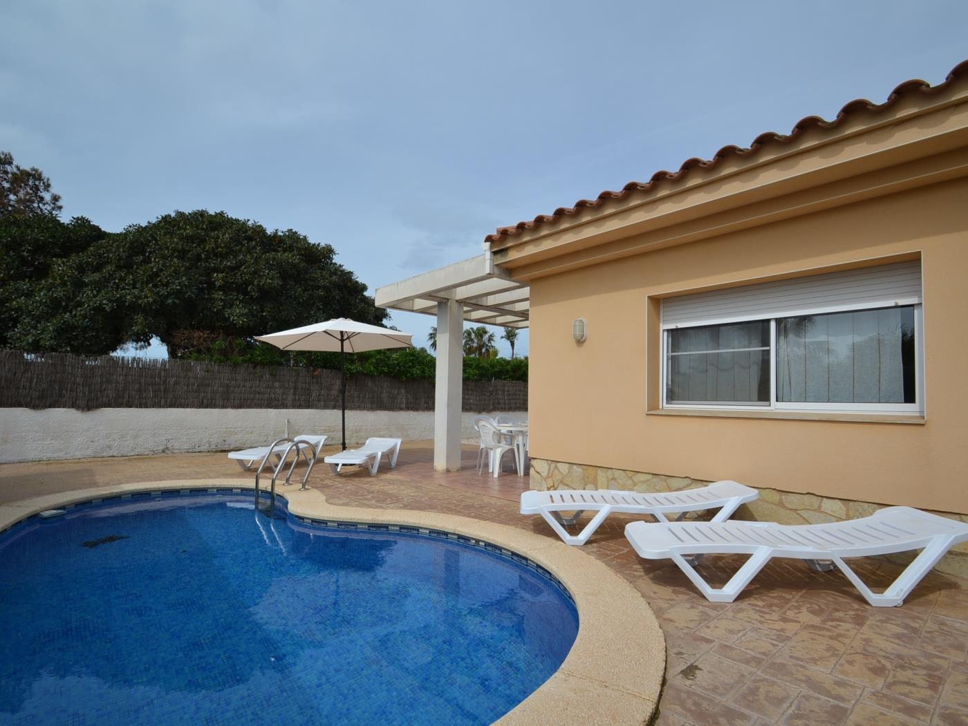 Casa Marga avec la piscine privée à Riumar Deltebre