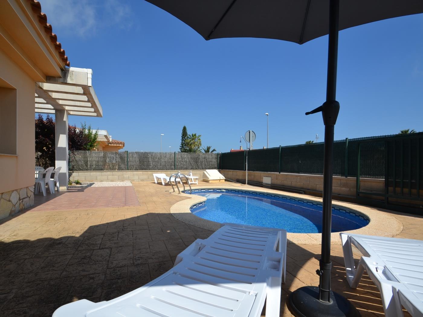 Casa Sastre mit Privatpool in Riumar Deltebre