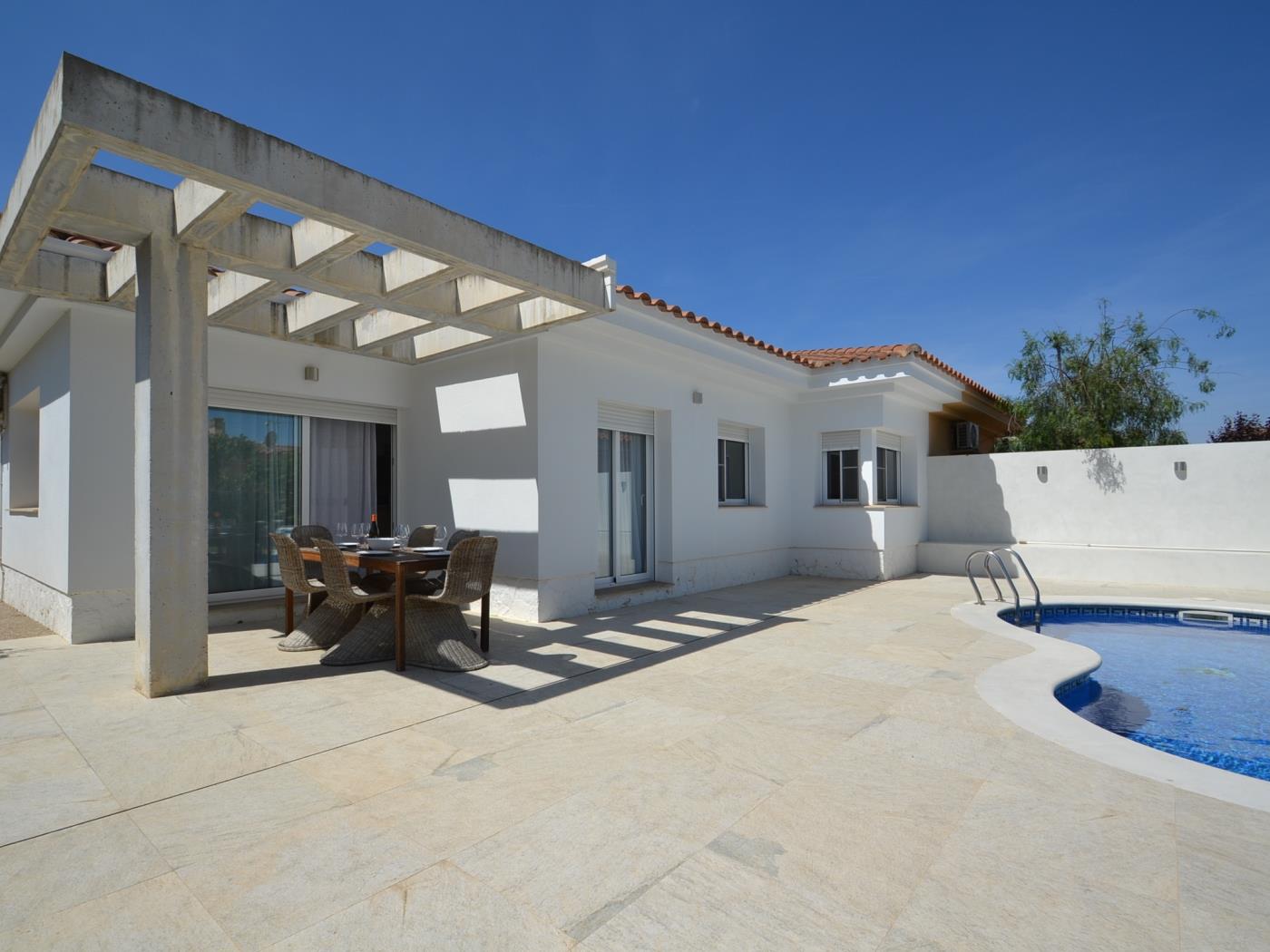 Casa Fernweh con piscina privada en Riumar Deltebre