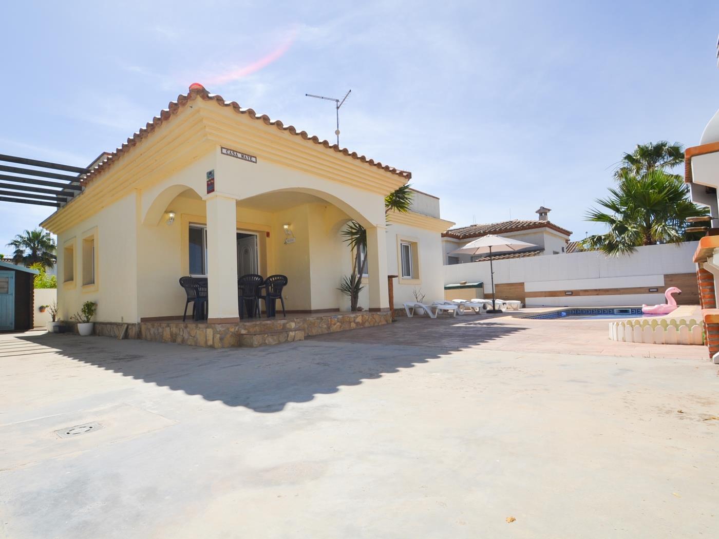 Casa Marty 2 with privat pool in Riumar Deltebre