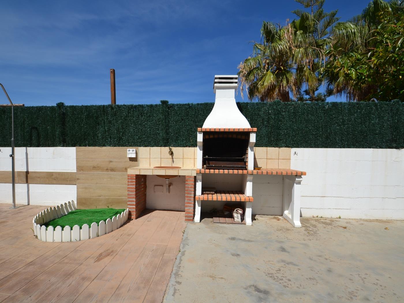 Casa Marty 2 avec la piscina privée à Riumar Deltebre