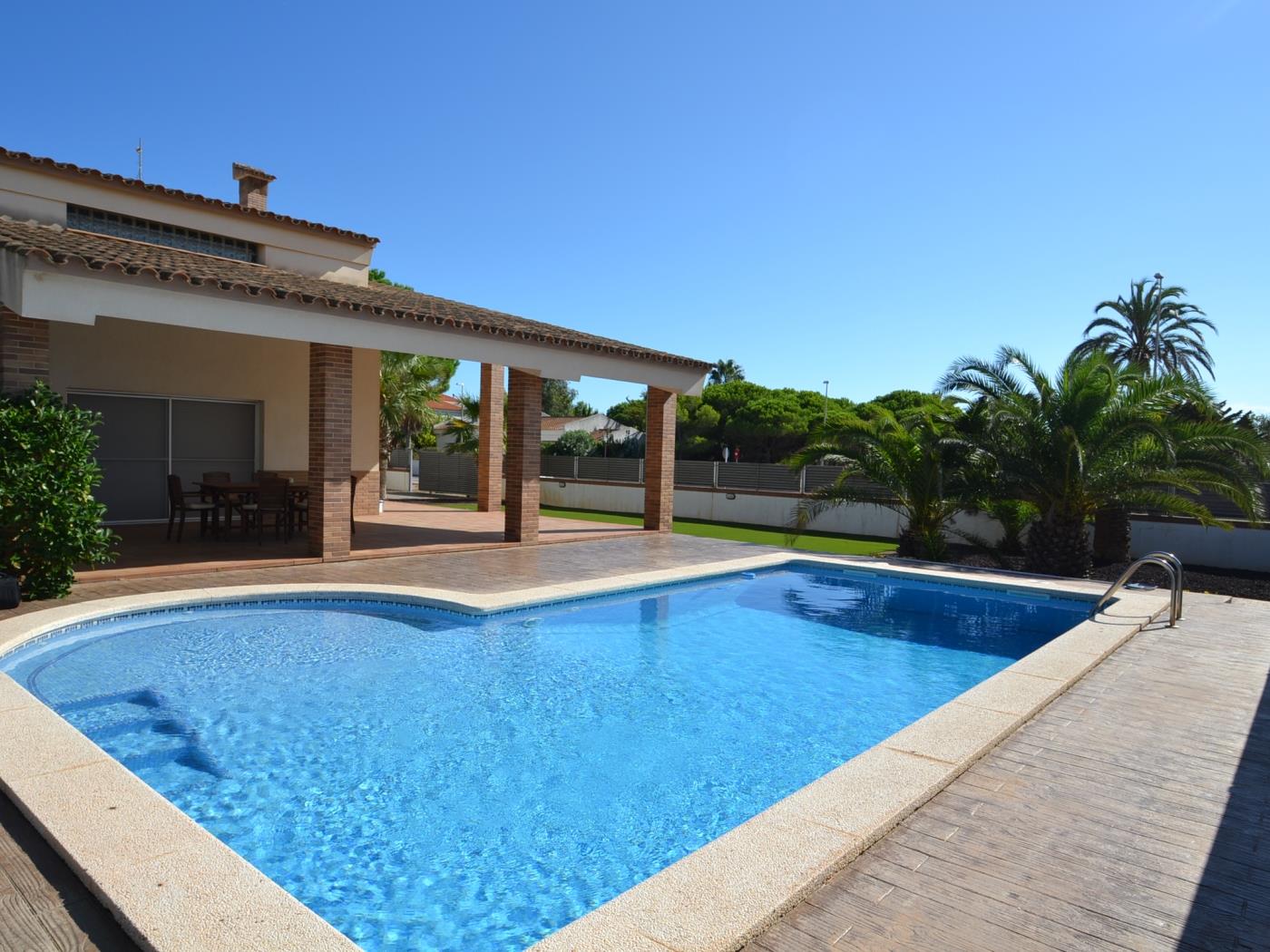 Villa Ventura avec la piscine privée à Riumar-Deltebre