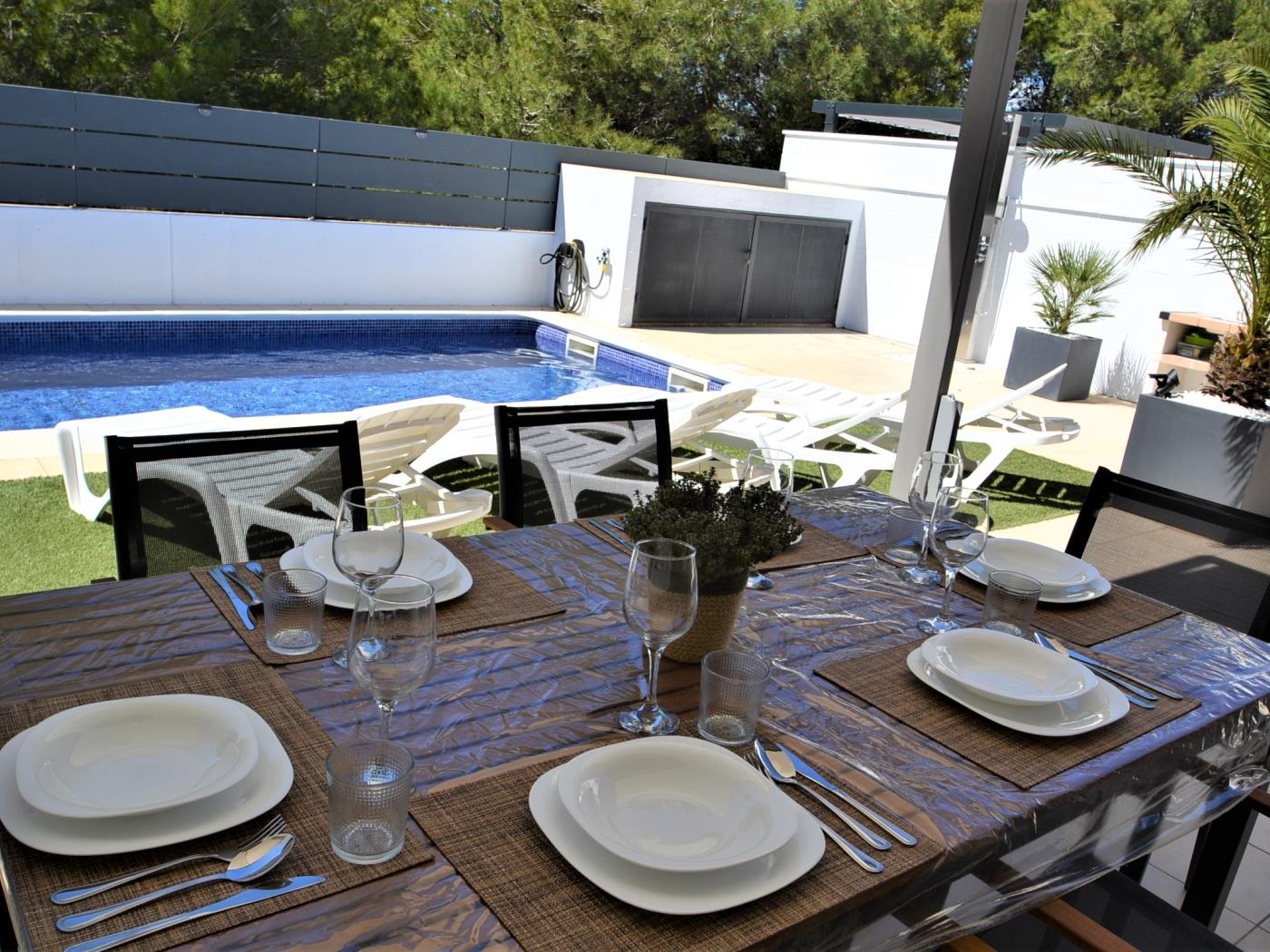 Casa FIM uno avec la piscine privée à Riumar Deltebre