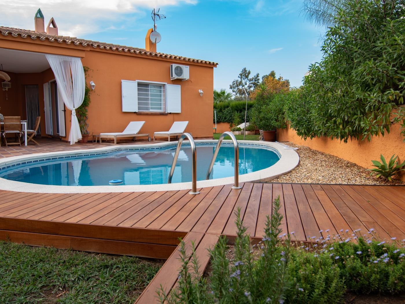 Casa Lo Garxal amb piscina privada a Riumar Deltebre