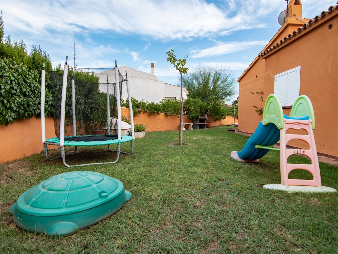 Casa Lo Garxal amb piscina privada a Riumar Deltebre