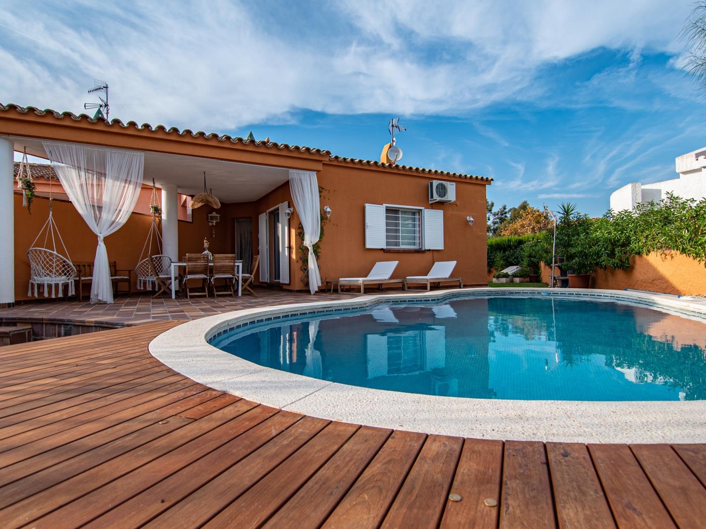 Casa Lo Garxal con piscina privada en Riumar Deltebre