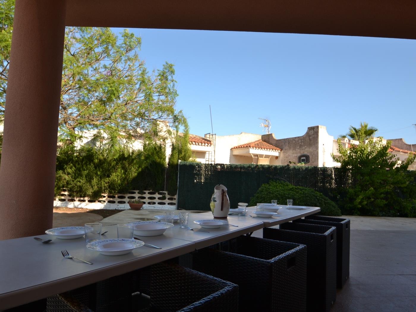 Villa Benifer with big privat pool and garden at Riumar - Spain in Riumar-Deltebre