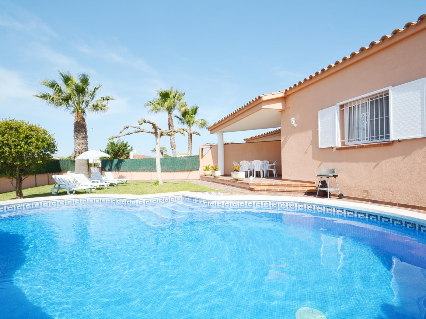 Casa Andrea con piscina privada en Riumar Deltebre