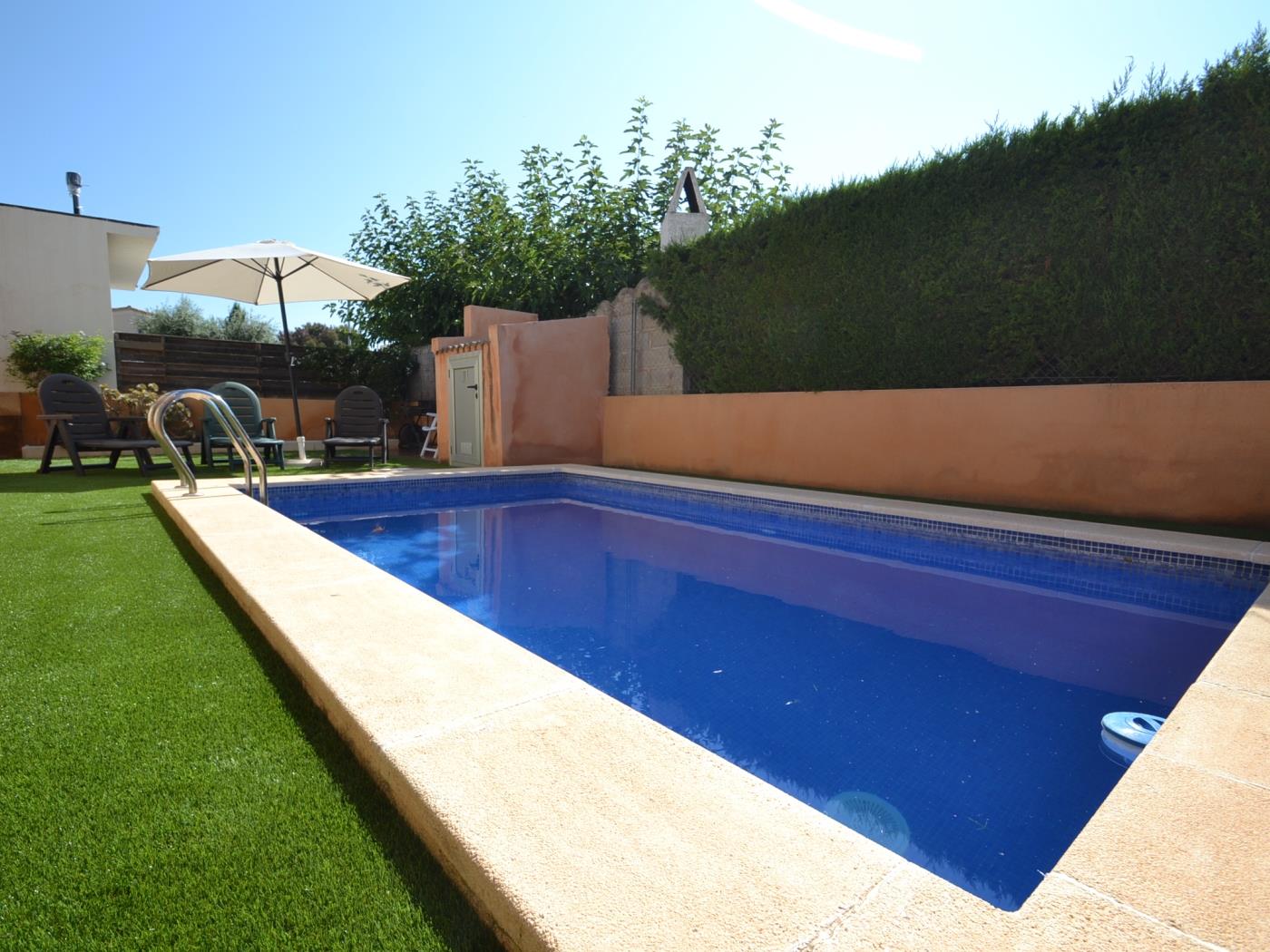 Casa Valencia amb piscina privada per 6 persones (sense apartament) a Riumar Deltebre