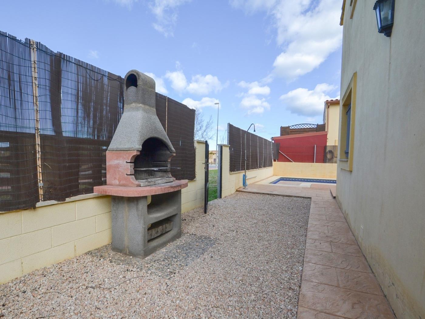 Casa Blaumar pour 6 personnes avec la piscine privée à Riumar à Riumar Deltebre