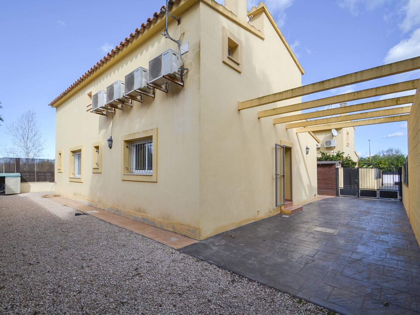 Casa Blaumar pour 6 personnes avec la piscine privée à Riumar à Riumar Deltebre