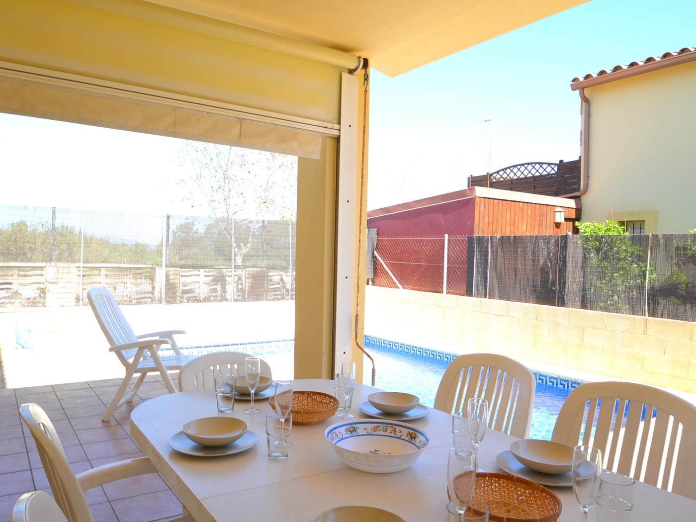 Casa Blaumar pour 6 personnes avec la piscine privée à Riumar à Riumar Deltebre