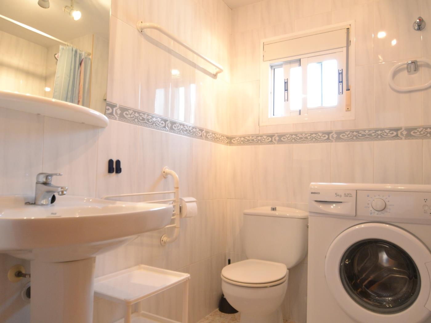 Casa Viva con piscina privada para 4/5 personas (sin apartamento) en Riumar Deltebre