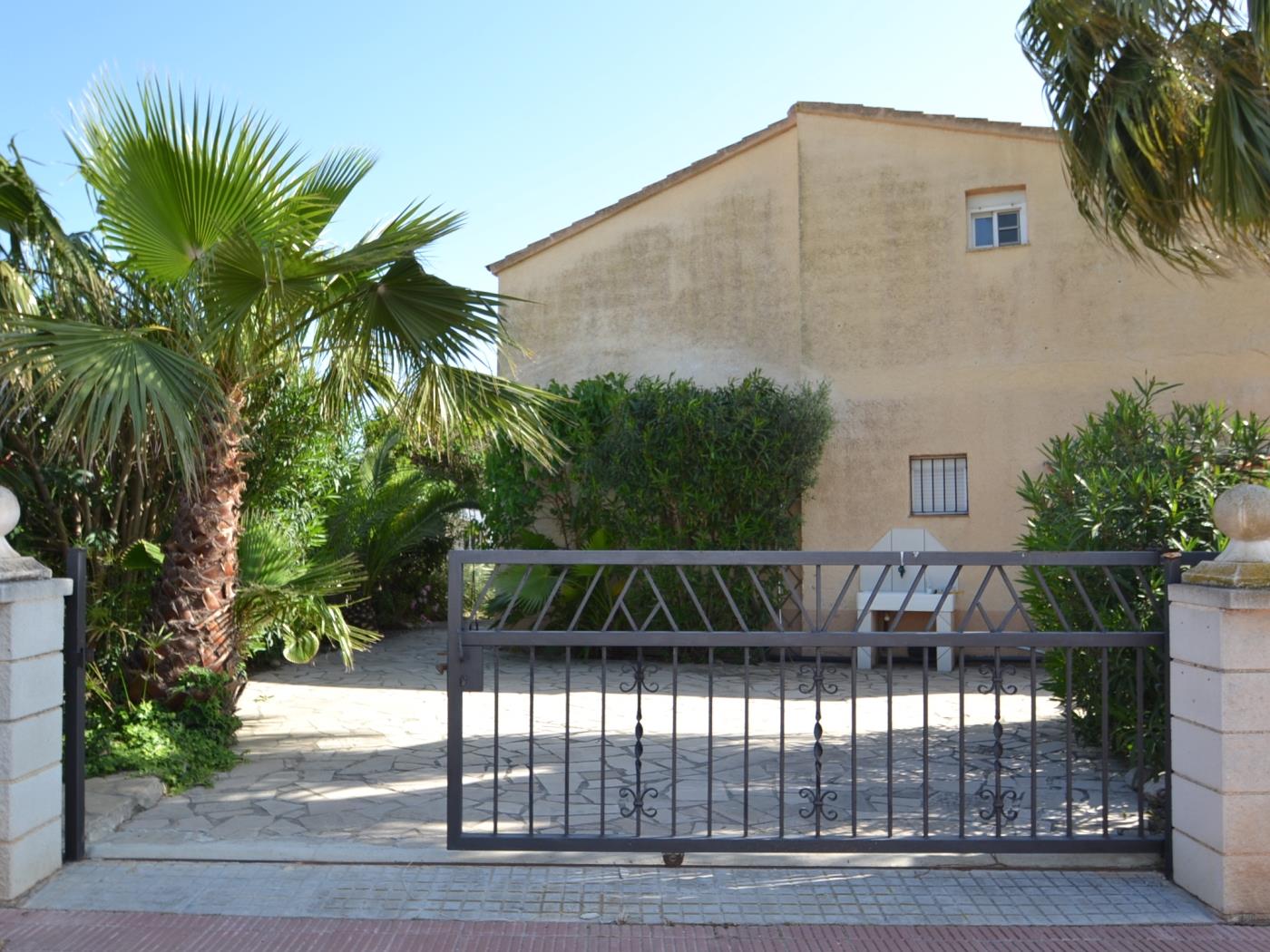 Casa Viva con piscina privada para 4/5 personas (sin apartamento) en Riumar Deltebre