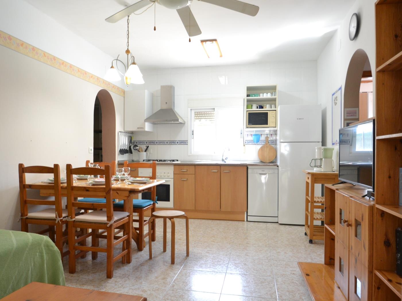 Casa Viva con piscina privada para 4/5 personas (sin apartamento) en Riumar Deltebre
