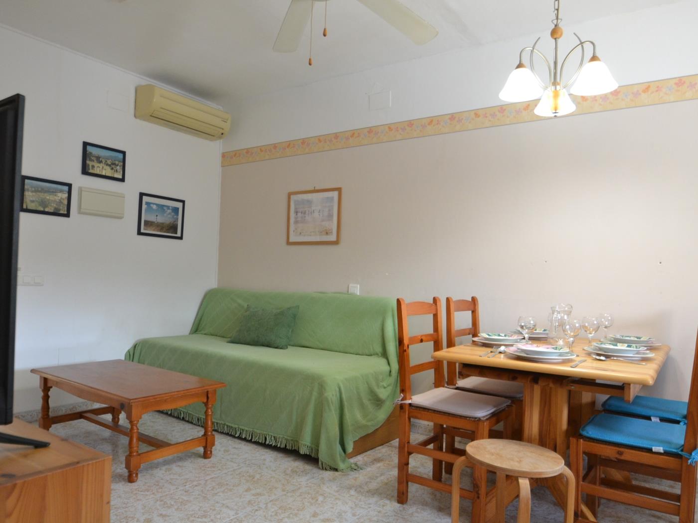 Casa Viva con piscina privada para 4/5 personas (sin apartamento) en Riumar Deltebre