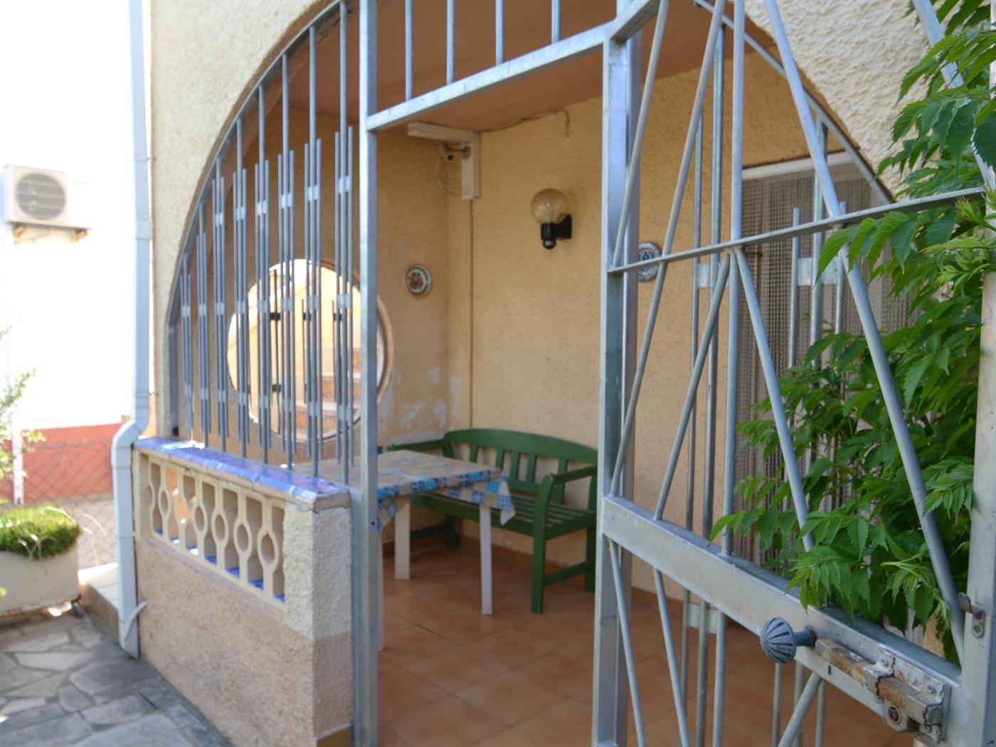 Casa Viva con piscina privada para 4/5 personas (sin apartamento) en Riumar Deltebre