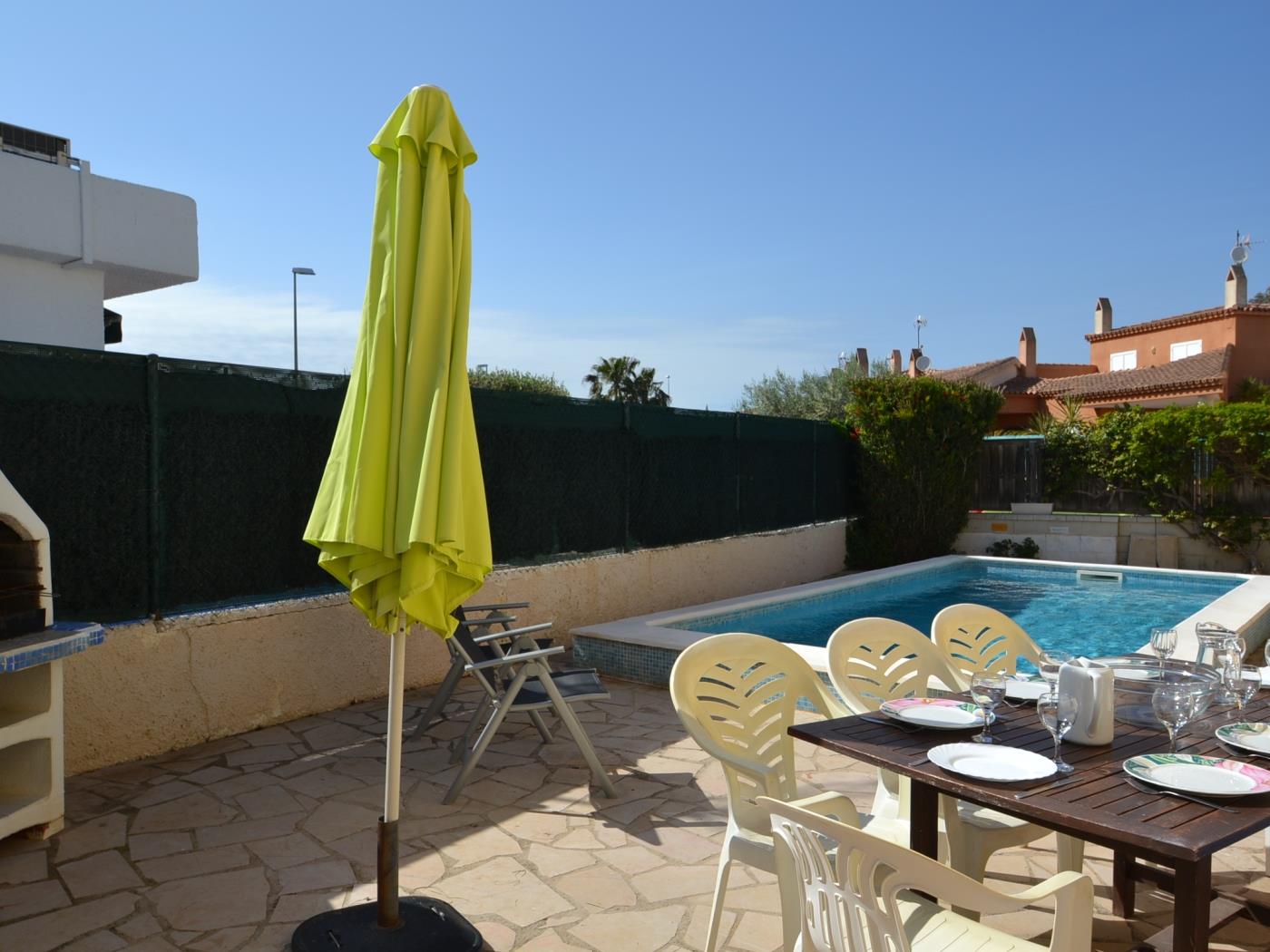 Casa Viva con piscina privada para 4/5 personas (sin apartamento) en Riumar Deltebre