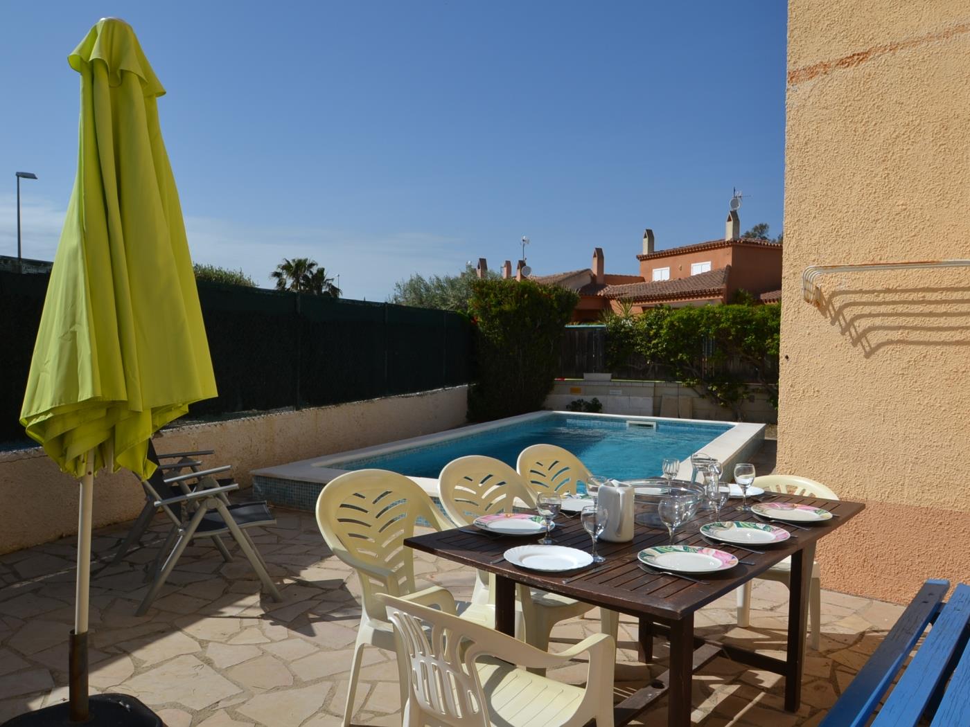 Casa Viva con piscina privada para 4/5 personas (sin apartamento) en Riumar Deltebre