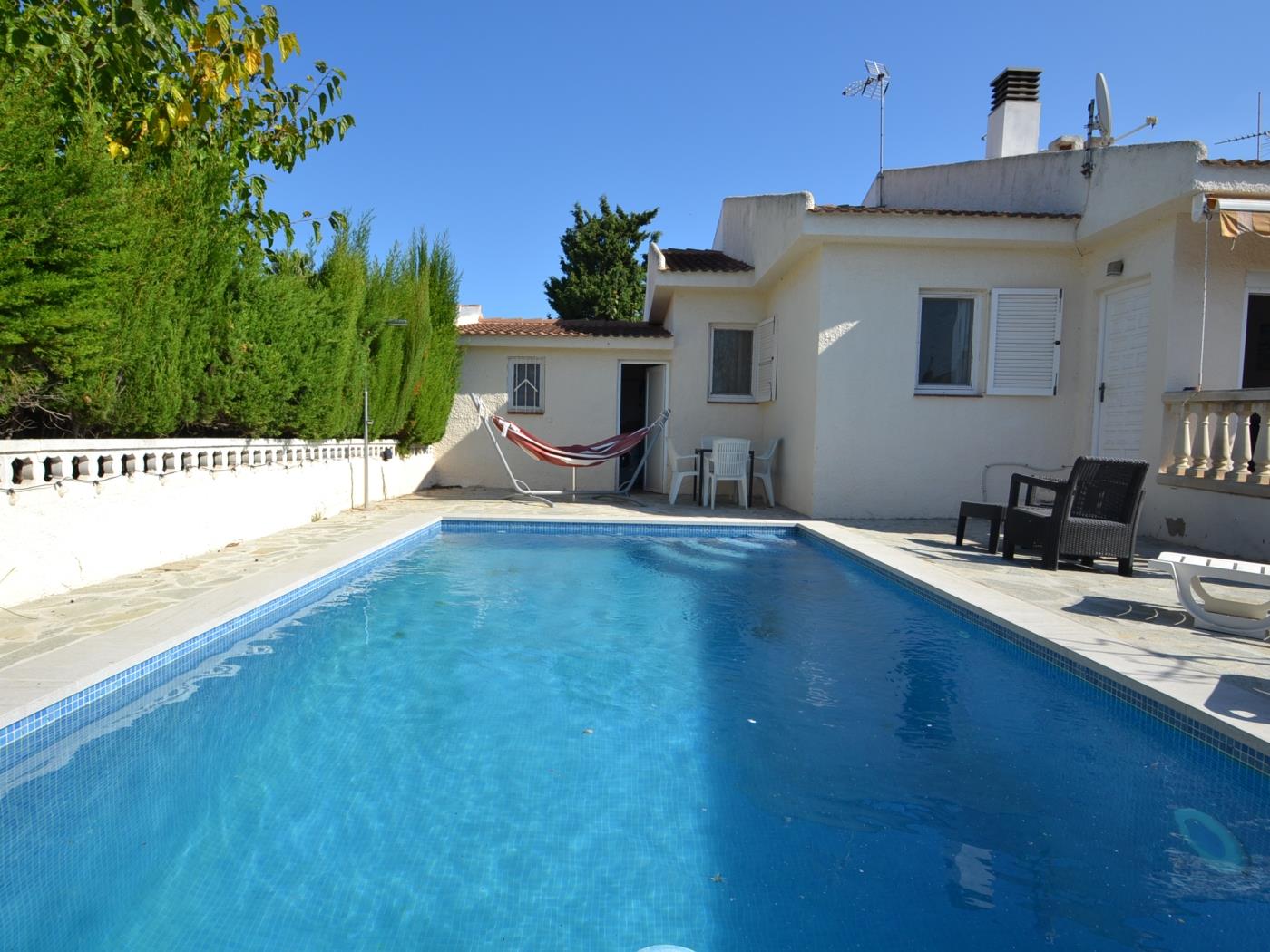 Casa Olivera con piscina privada en Riumar, Costa Dorada en RIUMAR-DELTEBRE