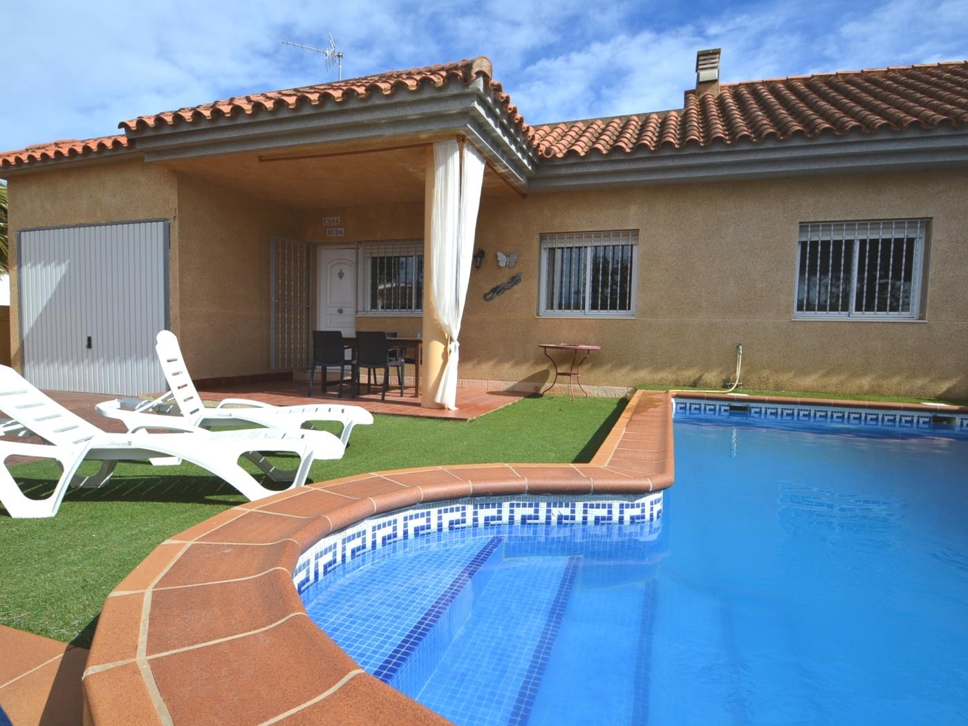 Casa BUDA con piscina privada en Riumar Deltebre