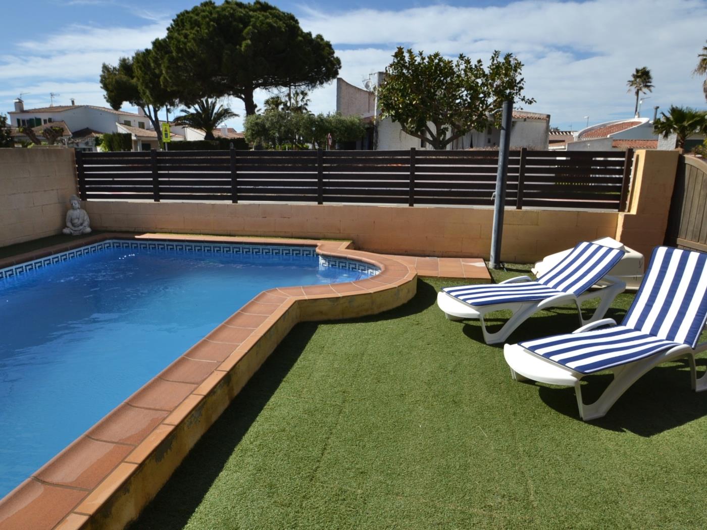 Casa BUDA con piscina privada en Riumar Deltebre