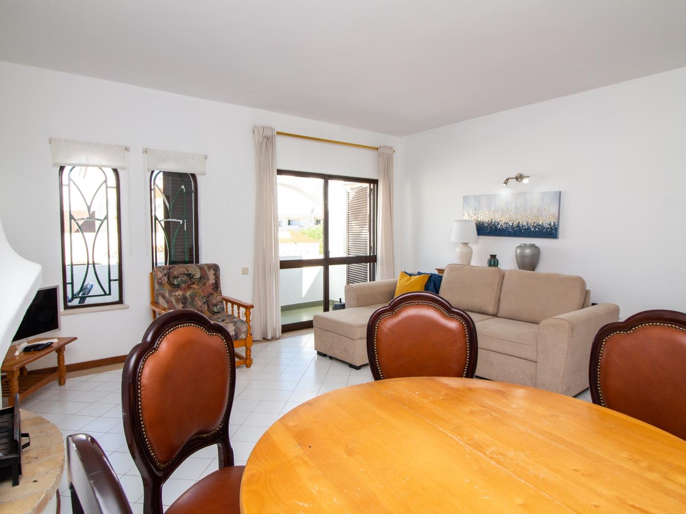 Areias Apartment | Oura Beach & BBQ & The Oura Strip Albufeira in Albufeira