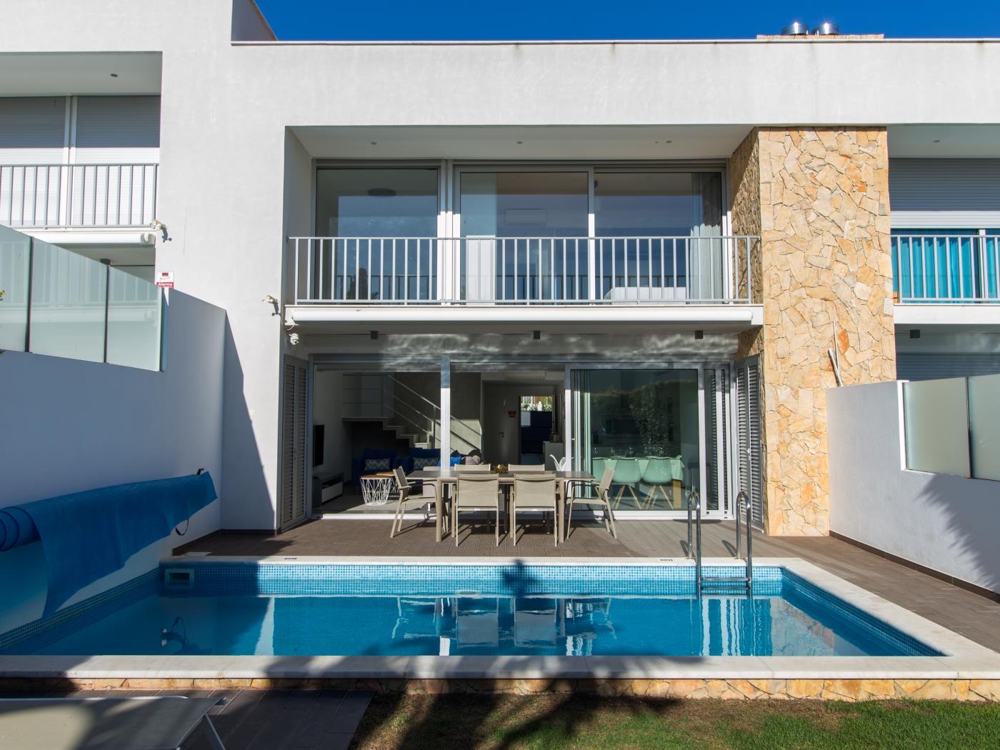 Luxury House | Privat Heated Pool & Ecologic & BBQ & Privacy & Albufeira em Albufeira