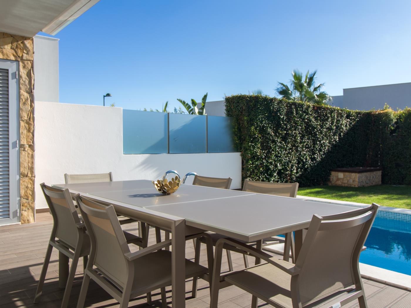 Luxury House | Privat Heated Pool & Ecologic & BBQ & Privacy & Albufeira em Albufeira