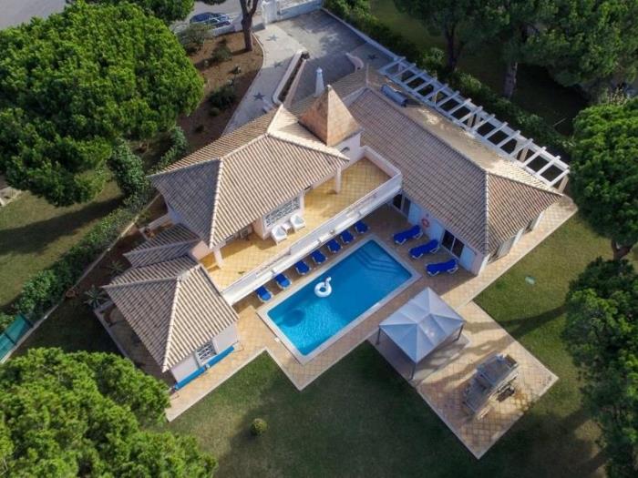 Vilamoura Golf Mansion | Privat Heated Pool & Games Room & Golf in Quarteira