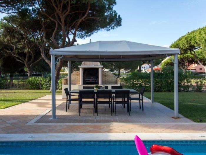 Vilamoura Golf Mansion | Privat Heated Pool & Games Room & Golf in Quarteira