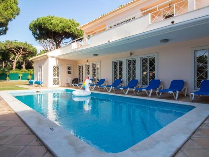 Vilamoura Golf Mansion | Privat Heated Pool & Games Room & Golf in Quarteira