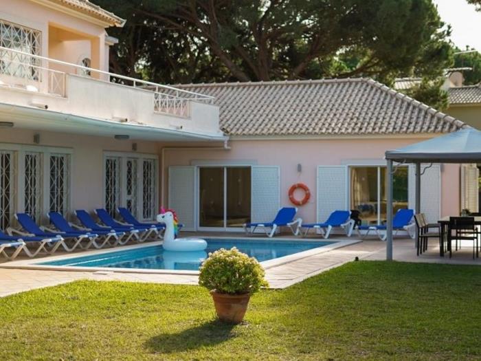 Vilamoura Golf Mansion | Privat Heated Pool & Games Room & Golf in Quarteira