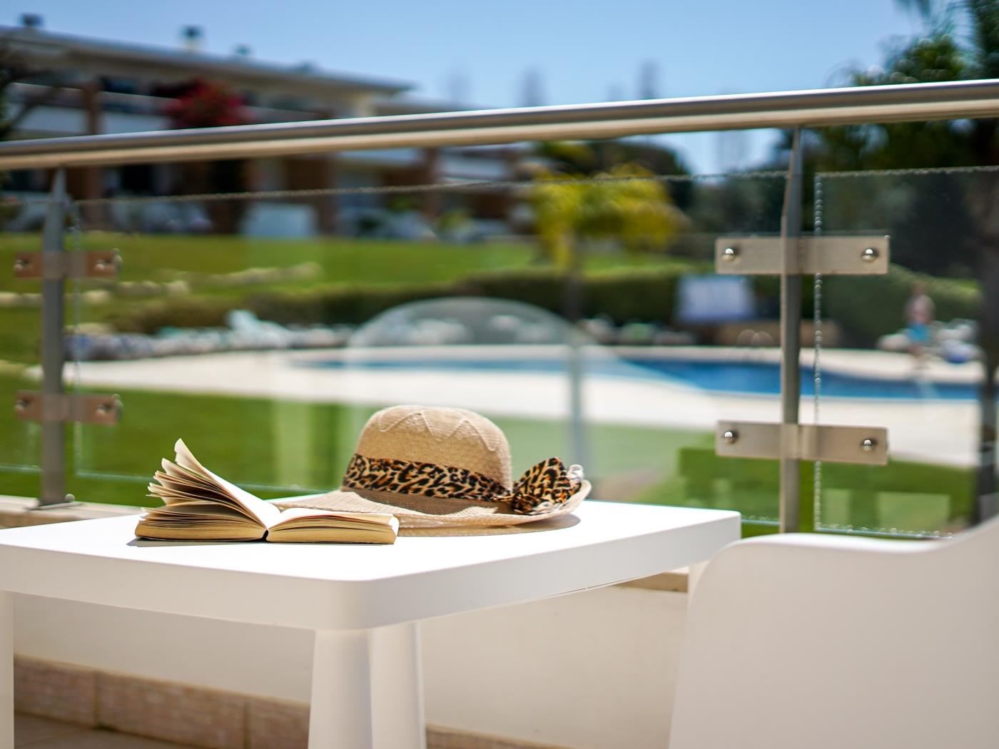 White House | Pool View & Private Garden em Albufeira