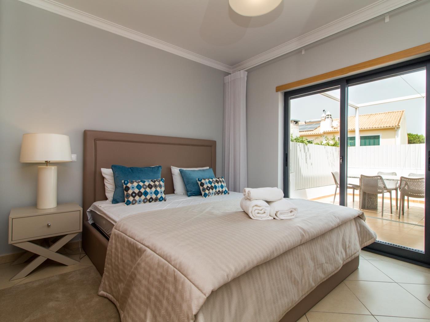 Magnólia O House | Pool View & Privat Garden & Garage en Albufeira